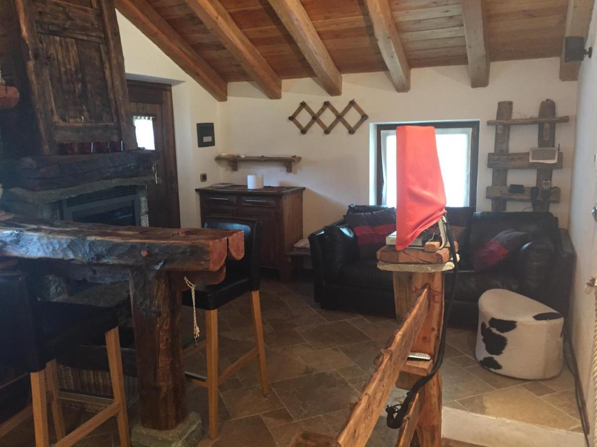 Chalet Gorret Cheneil Valtournenche Buitenkant foto