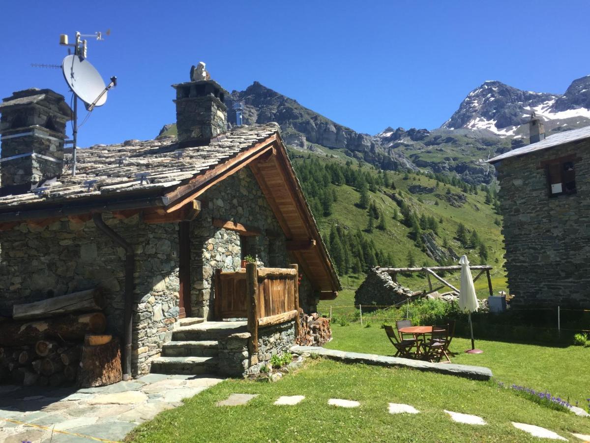 Chalet Gorret Cheneil Valtournenche Buitenkant foto